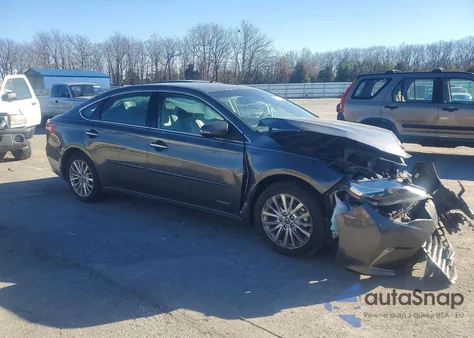 2018 Toyota Avalon Hybrid z USA, uszkodzony, nr VIN 4T1BD1EB7JU063048